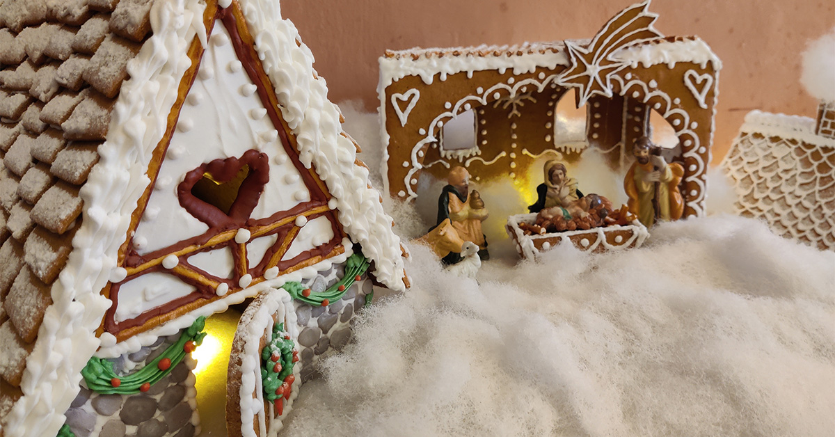 Hus och julkrubba i gjorda av pepparkaksdeg