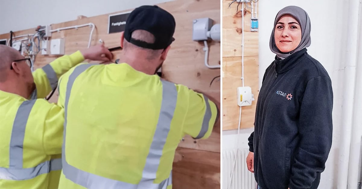 Elever från elutbildningen övar på olika moment